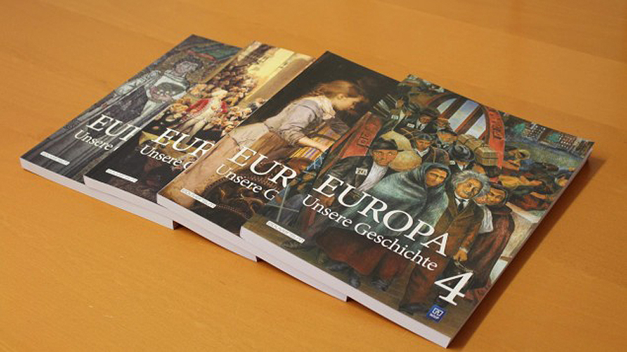 Die vier Bände des deutsch-polnischen Schulbuches